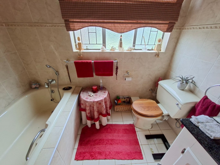 5 Bedroom Property for Sale in Dan Pienaar Free State